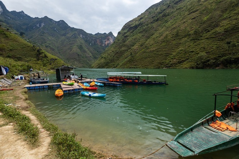 Best Destinations For Adventurous Couples