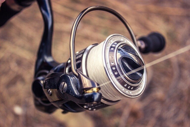 When to Use A Spinning Vs Baitcasting Rod, Explained?