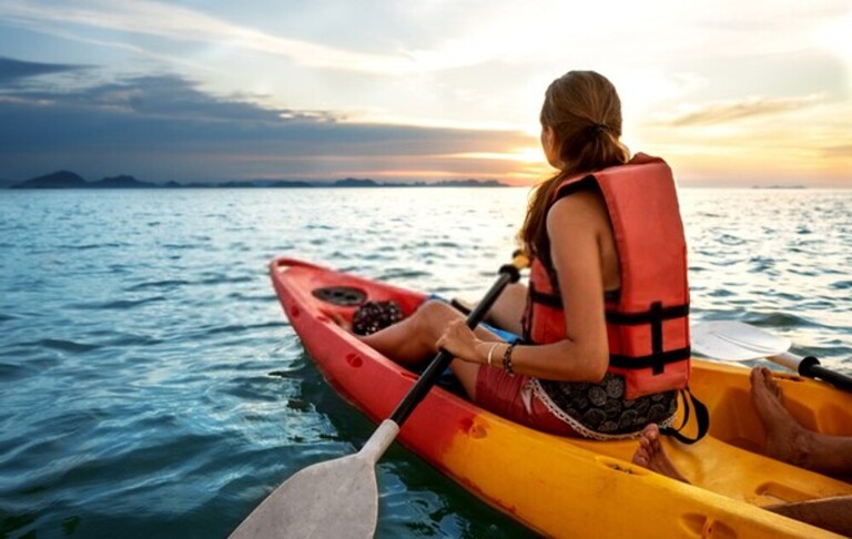 How To Avoid Back Pain When Kayaking?