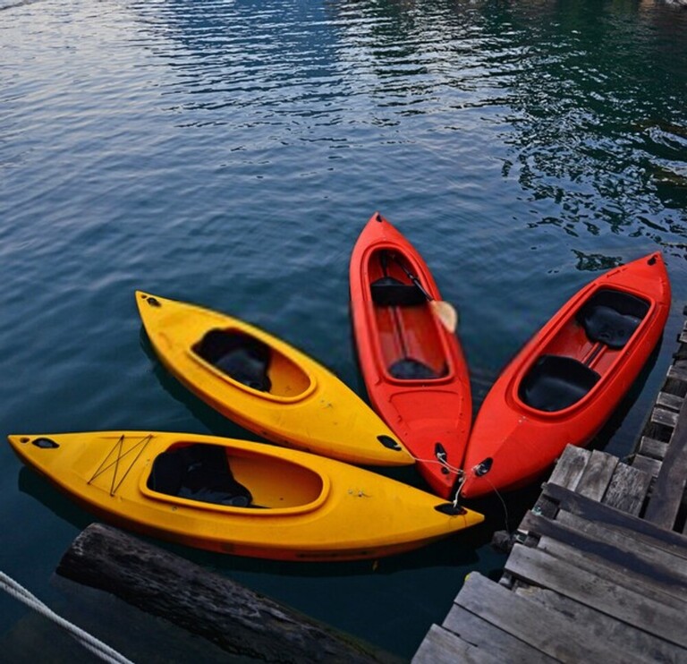 How Do You Take Pictures While Kayaking?