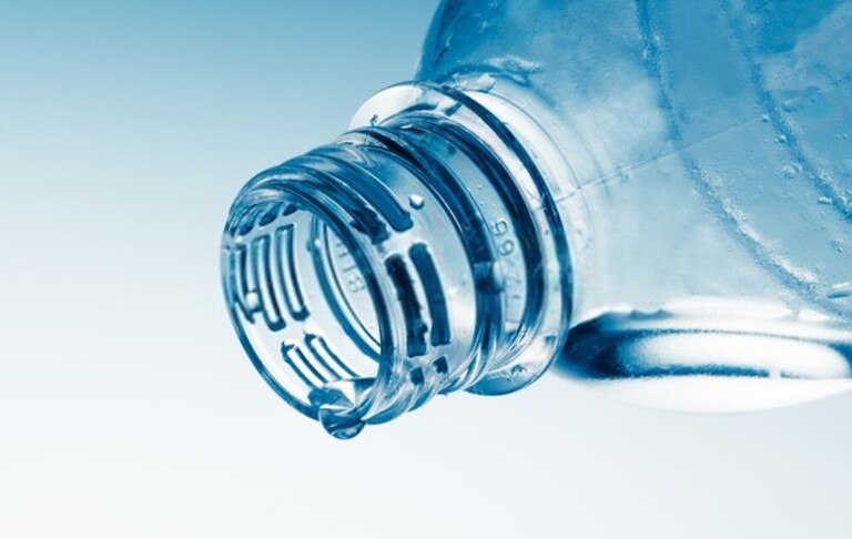 How To Stay Hydrated While Kayaking